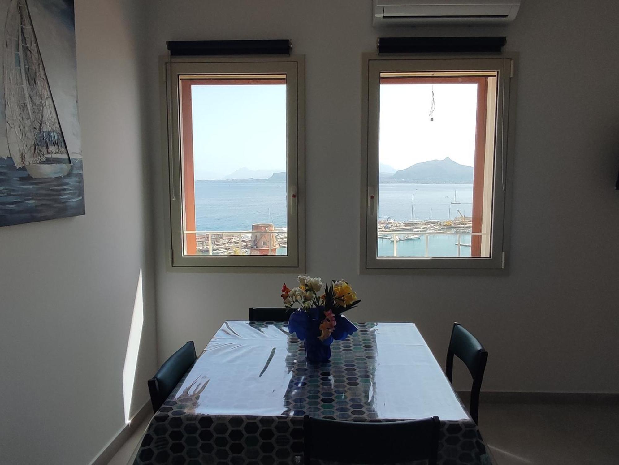 Rineddahouse Arenella - Vista Mare Panoramica A Palermo Con Parcheggio Privato Lejlighed Eksteriør billede