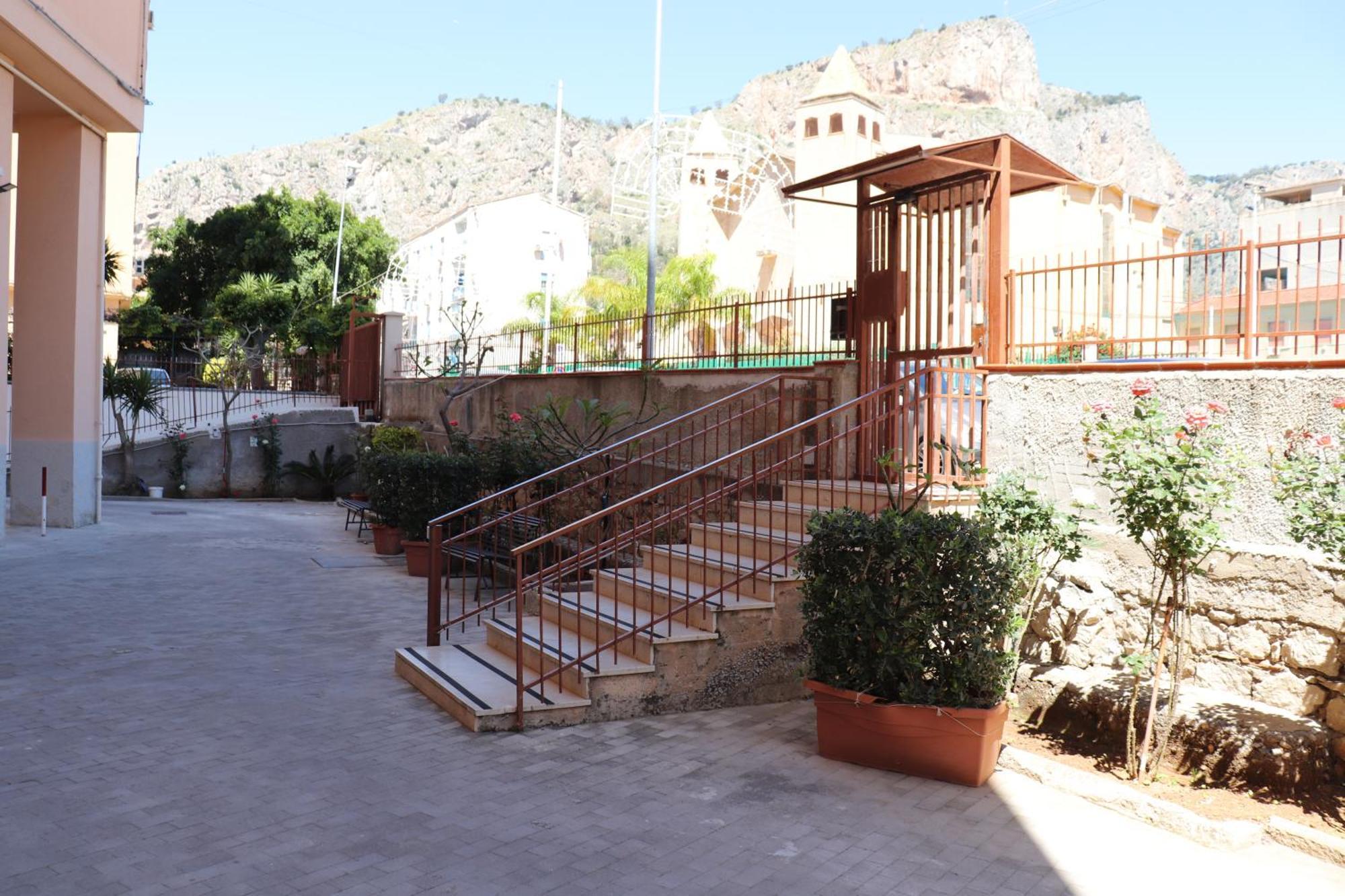 Rineddahouse Arenella - Vista Mare Panoramica A Palermo Con Parcheggio Privato Lejlighed Eksteriør billede