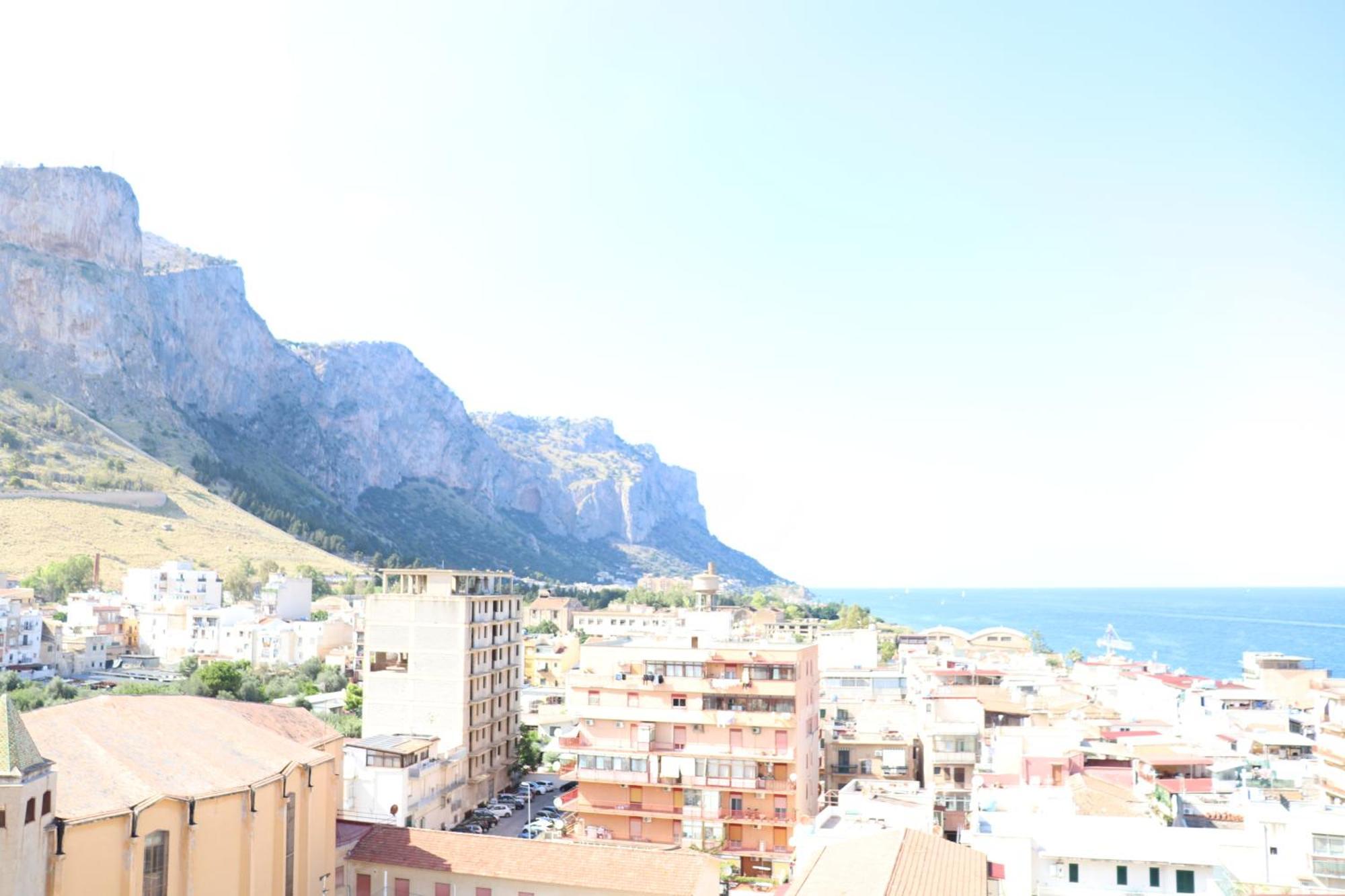 Rineddahouse Arenella - Vista Mare Panoramica A Palermo Con Parcheggio Privato Lejlighed Eksteriør billede